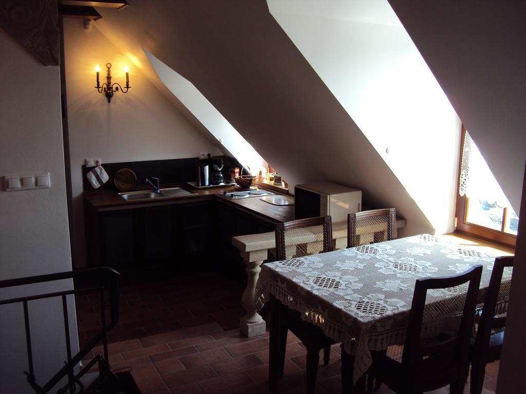 Appartamento Castle Kaštieľ Kotešová Esterno foto