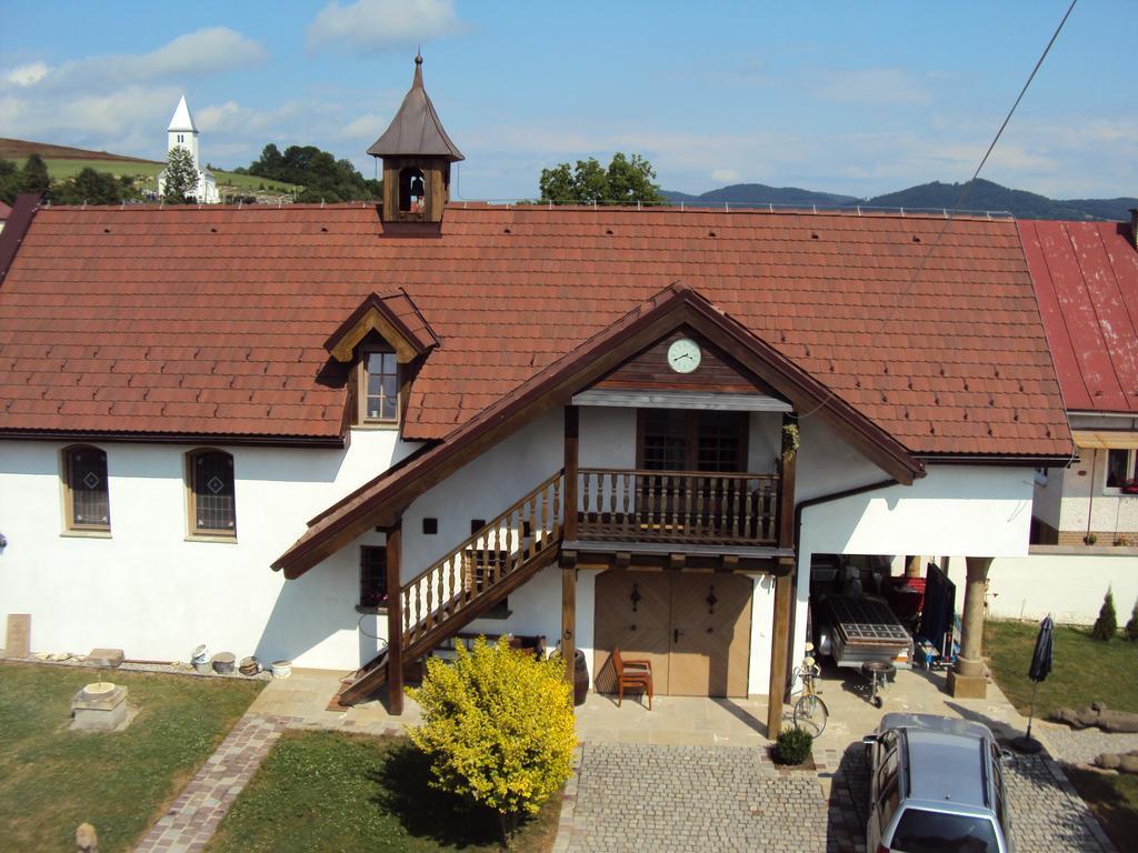 Appartamento Castle Kaštieľ Kotešová Esterno foto