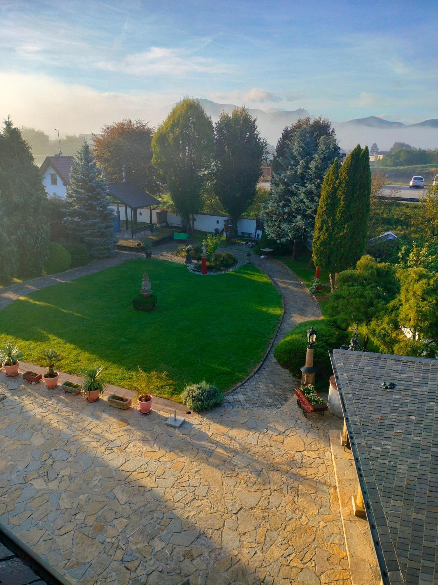 Appartamento Castle Kaštieľ Kotešová Esterno foto
