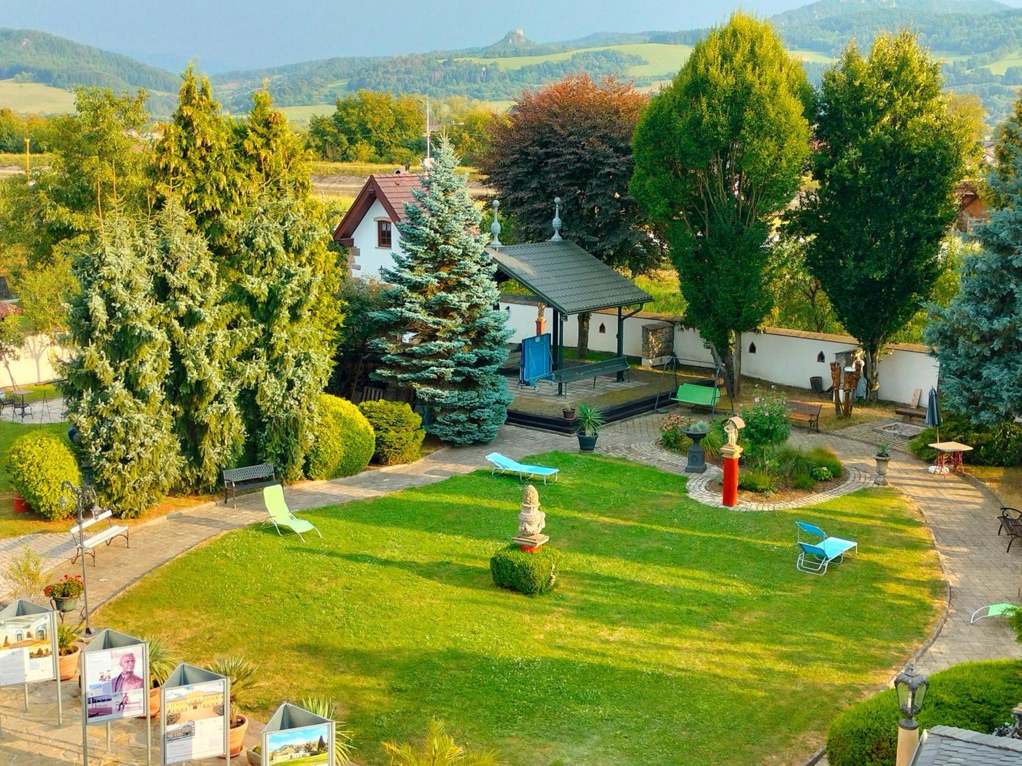 Appartamento Castle Kaštieľ Kotešová Esterno foto