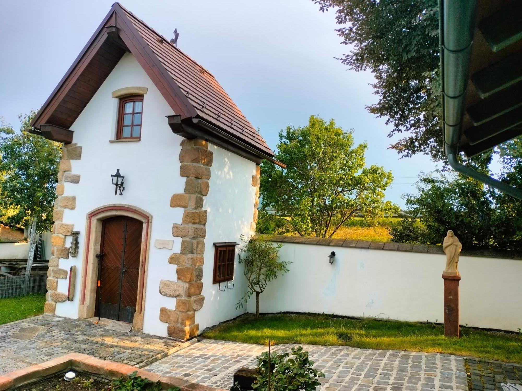 Appartamento Castle Kaštieľ Kotešová Esterno foto